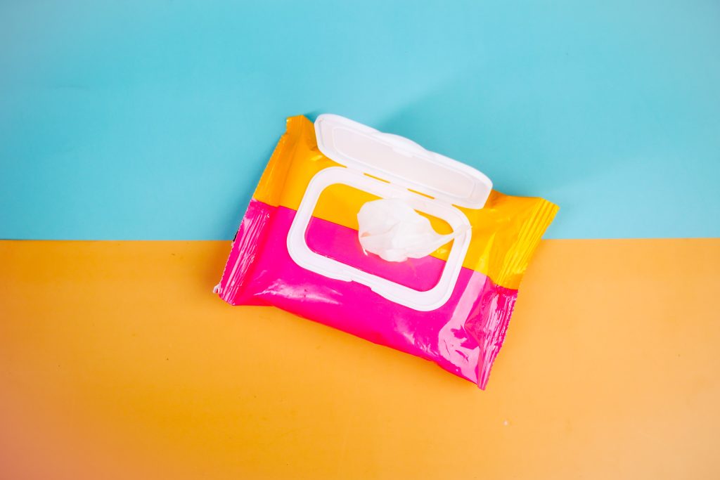 Wet Wipes made with Spunlace Nonwoven fabric by Oceancash