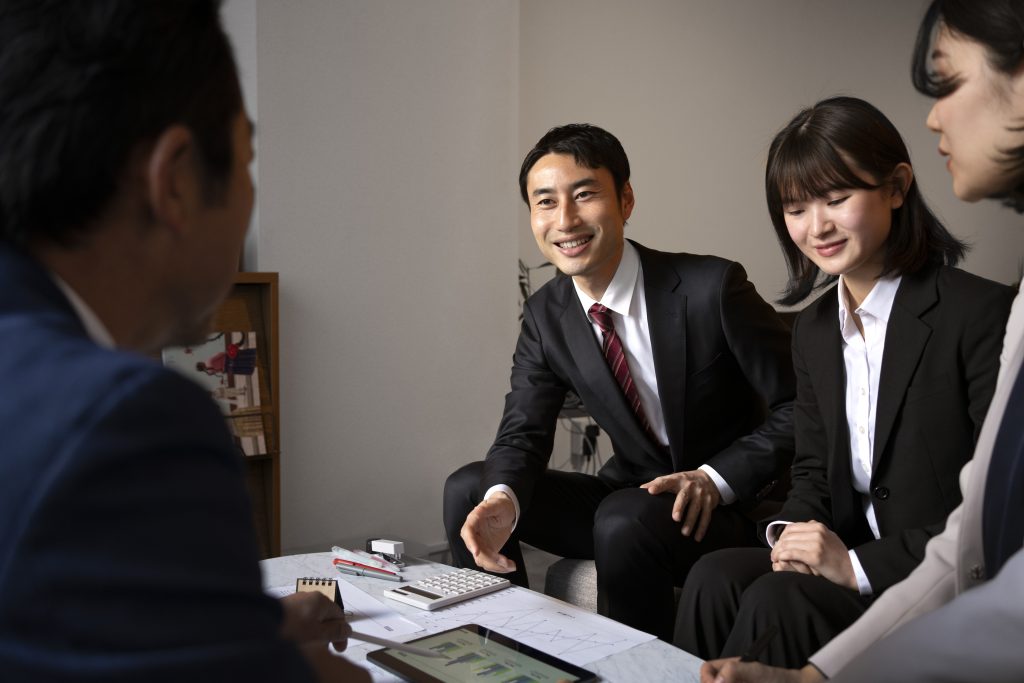 Criminal Lawyer vs. Corporate Law Attorney